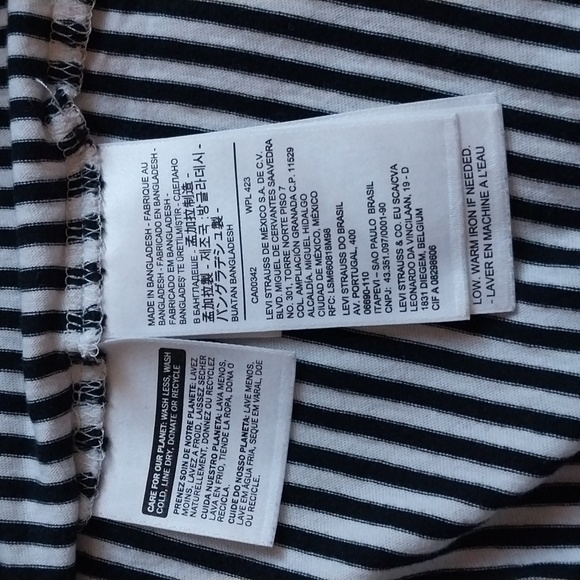 Levi's Logo Tee Shirt sz Small Black & White 100% cotton - Picture 6 of 8